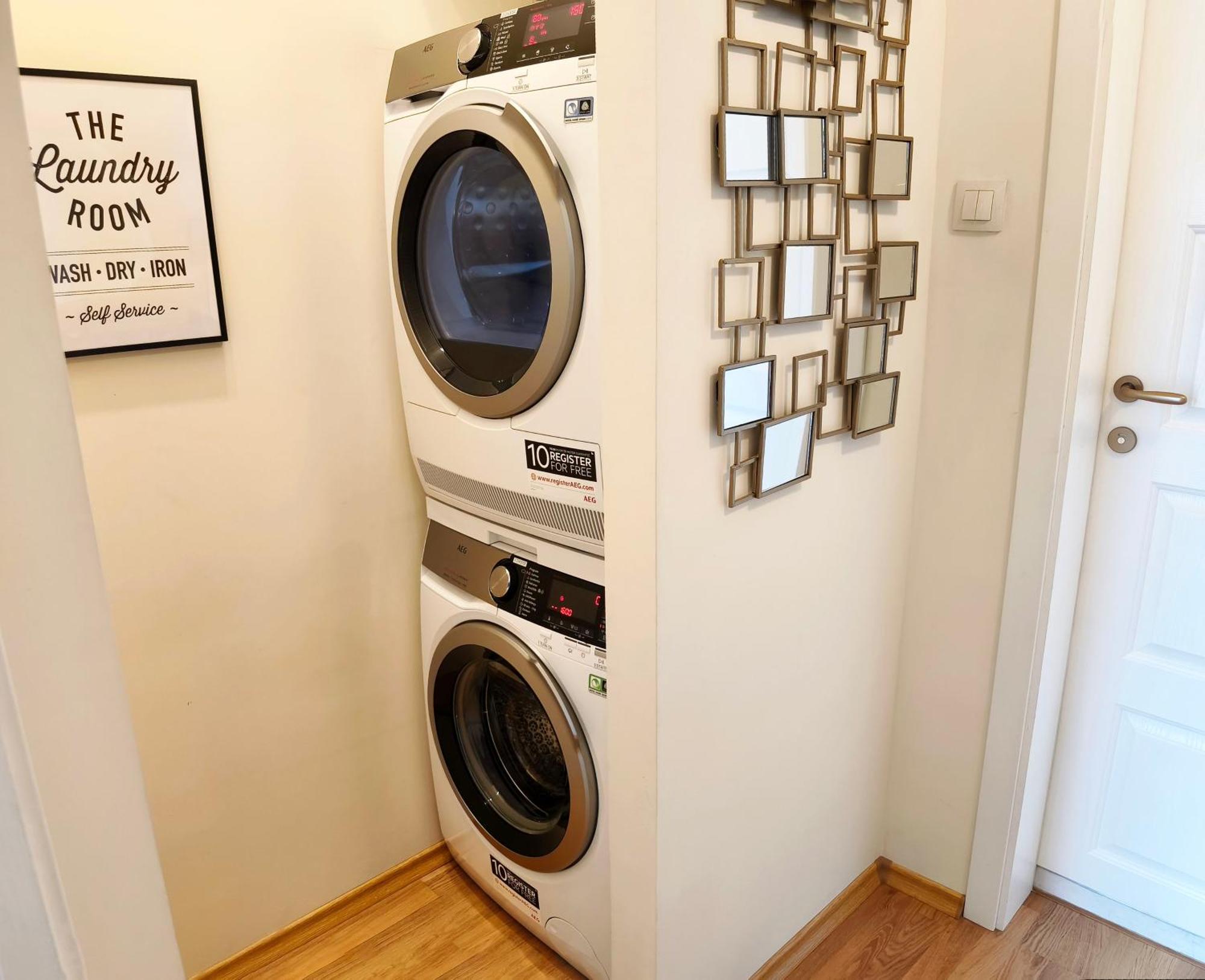 Apartment Memoir By Sofiaspot - Central, Metro To Airport Ngoại thất bức ảnh